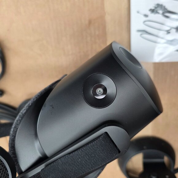 HP Reverb G2 VR Mixed Reality Headset With/ One Controller & Cables - Picture 12 of 16